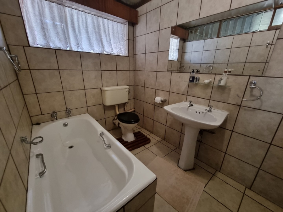 9 Bedroom Property for Sale in Eureka Free State